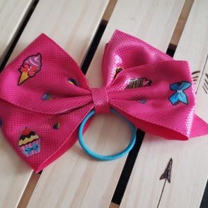 Jojo Siwa Bow